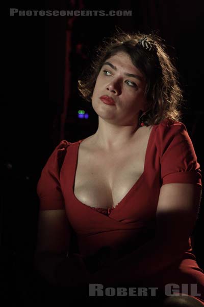 MORIARTY - 2011-04-26 - PARIS - Divan du Monde - Rosemary Standley